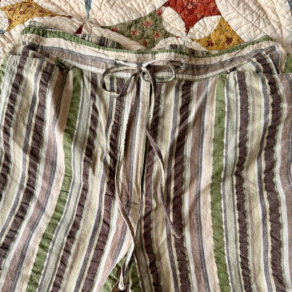Classic Elements green, brown, and cream striped boho cotton capri pants Size 10 - Picture 2 of 4